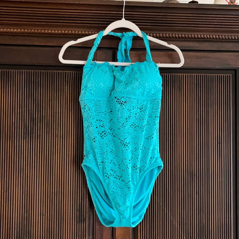Women’s bathing suit/swim wear